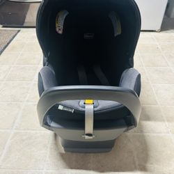 Chicco KeyFit Max ClearTex Infant Car Seat - Ebony & Caddie