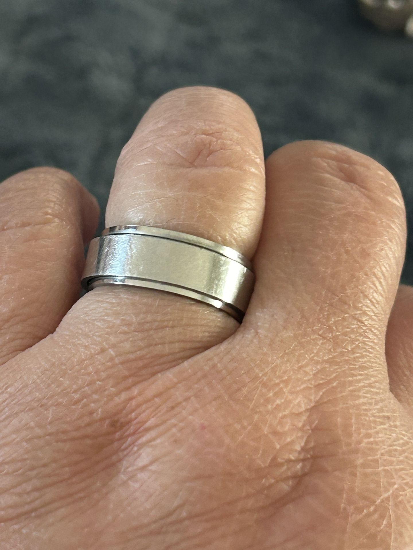 Titanium Wedding Ring Size 7 Anti-Stress Rotating Ring