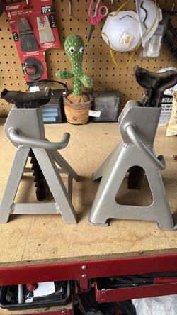 Car jack stands