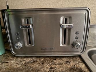 Black+Decker 4-Slice Stainless Steel Toaster (TR4900SSD)