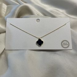 Black Clover Pendant Necklace – Gold Dipped
