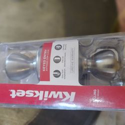 🔑 Kwikset Keyed Entry Door Knob – NEW in Sealed Package