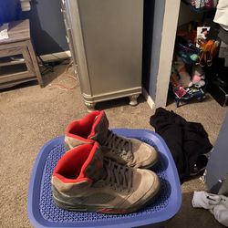 Jordan five 10 1/2