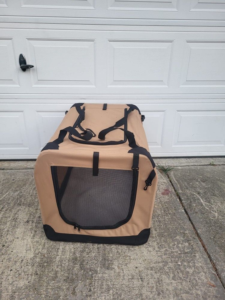  Dog Crete 🐕training   medium Size Great Condition 