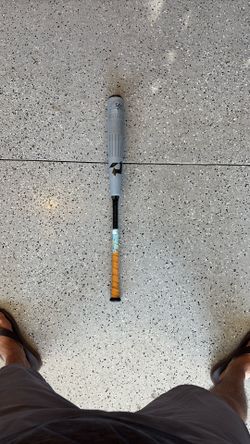 Demarini- 33 Inch 30 Oz baseball bat