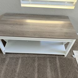 Farmhouse Style Coffee Table 