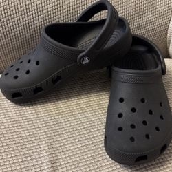 Black Crocs