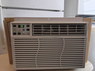 6000 BTU Window Unit Works Great