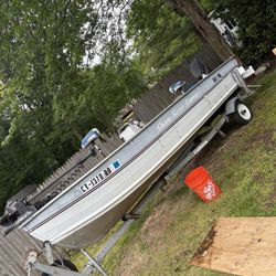 Fishing Boat 16 Foot 40 Horsepower