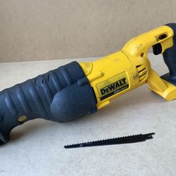 DEWALT   DCS3890 20V MAX Cordless Reciprocating Saw (Tool Only)