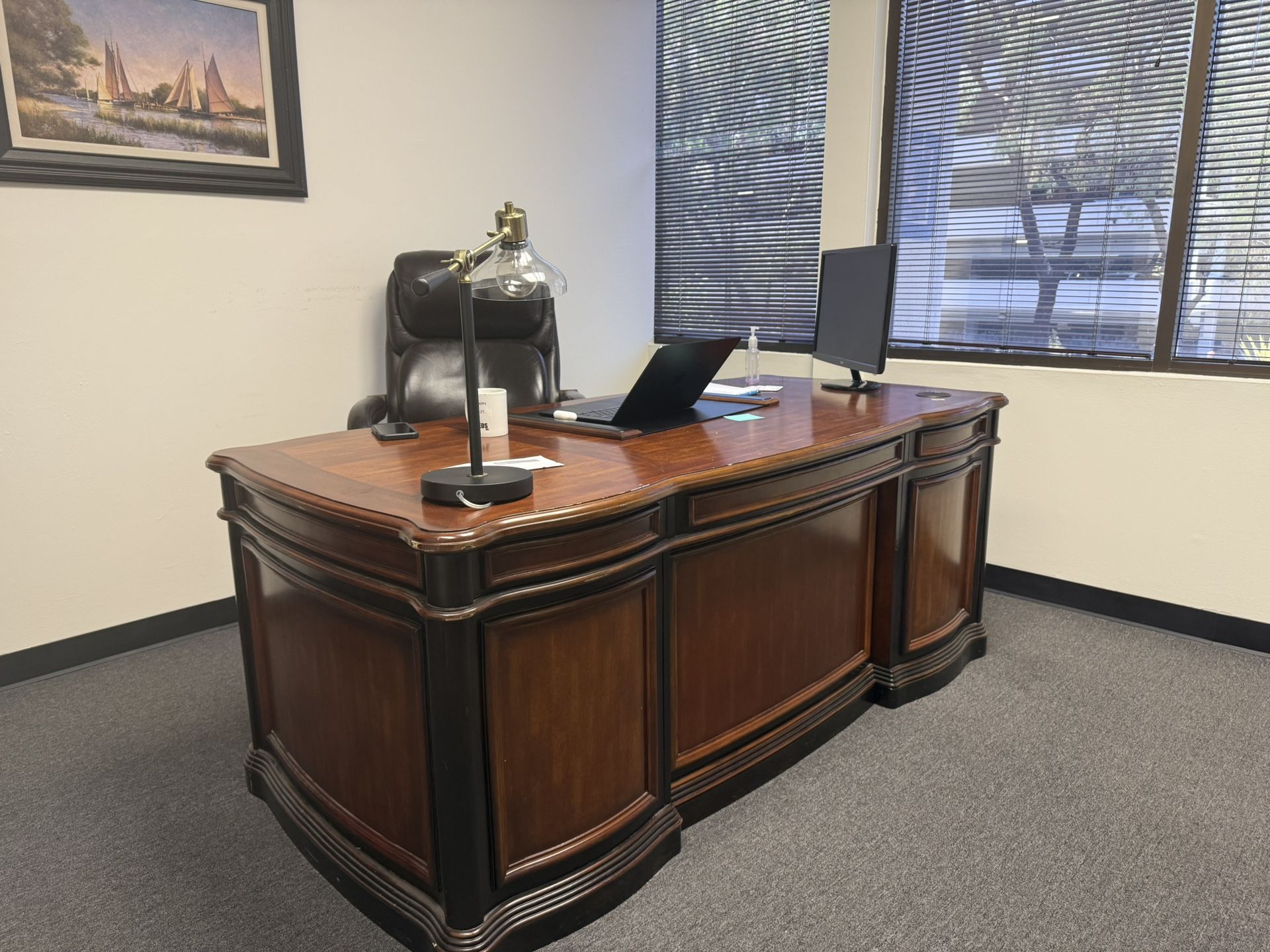 DESK