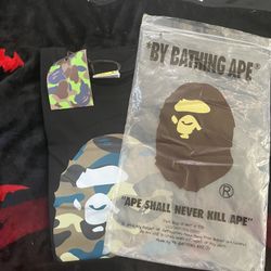 BAPE CAMO APE (NEVER WORN BEFORE) (COMES WITH BAG)