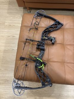 Diamond Archery Deploy SB Carbon Compound Bow Package & Trophy Ridge Accessories (Will deliver in SoCal)
