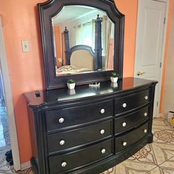 Bedroom set
