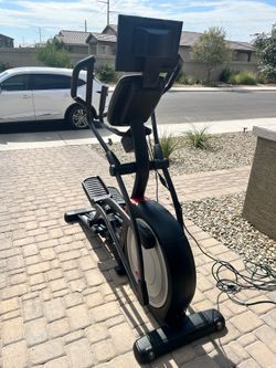 NordicTrack Elite 14.9 Elliptical