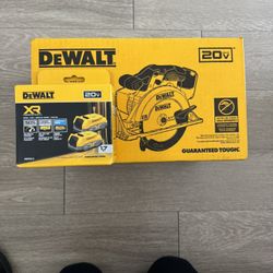 DEWALT 20V Max Cordless Circular Saw w/ 2 Batteries
