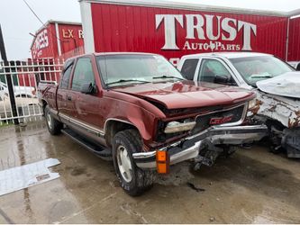 1998 GMC SIERRA IN FOR PARTS!