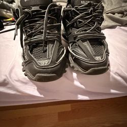 Balenciaga Track LED Size 9/39