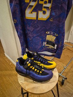 Nike Lakers LeBron James #23 Select Series Jersey