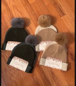 Brand New Mommy & Me Beanie Set