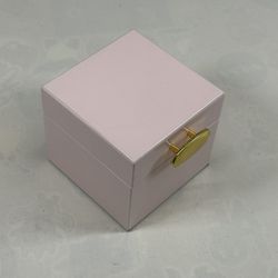 Kendra Scott Jewelry Box