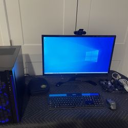 Windows 10 Gaming PC With 4K Monitor 