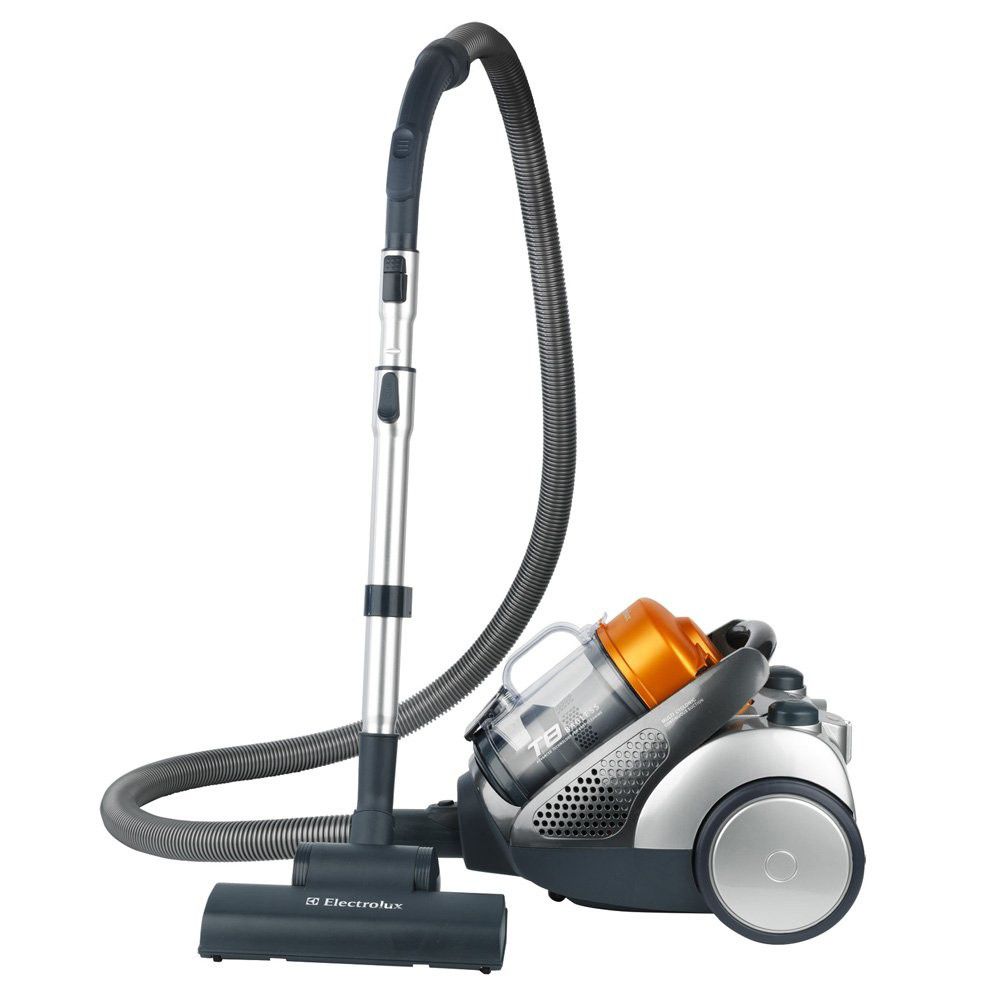 Bagless vacuum with canister ideal for pets