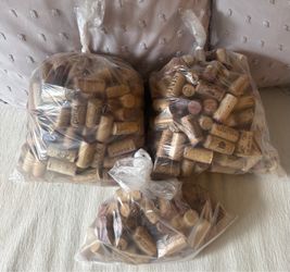 Wine Corks 245 pcs…