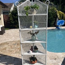 5 Tier White Wicker/Rattan Shelf