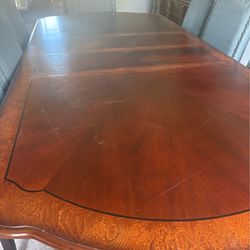 Dining room table