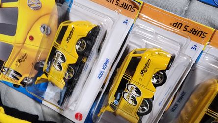 Hot Wheels Volkswagen Kool Kombi (Yellow) 2023 Surf's Up