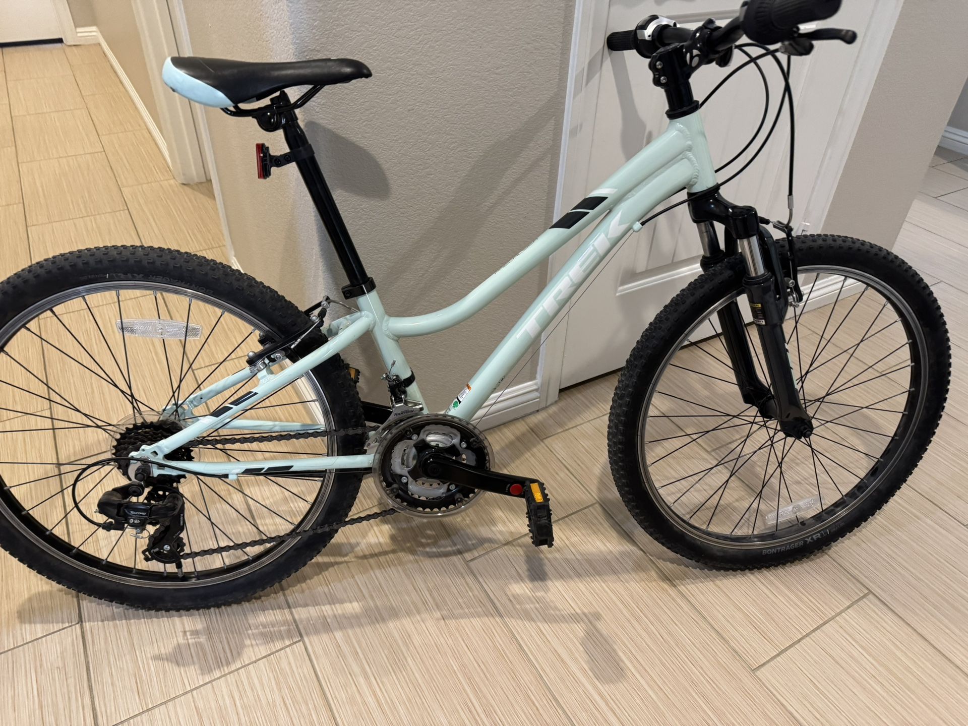 TREK PRECALIBER GIRLS BIKE FOR SALE