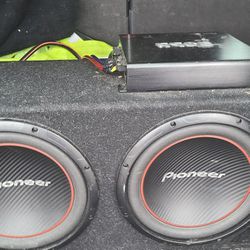 12" Pioneer Subs with box and 2400/900 watt amps