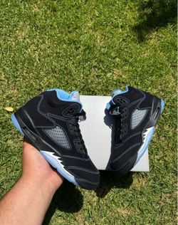 Jordan 5 Black University Blue GS 7y