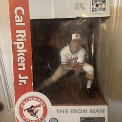  Baseball Figurine Cal Ripken Jr. 