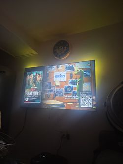 Samsung crystal UHD  brand new TV used only 2 months