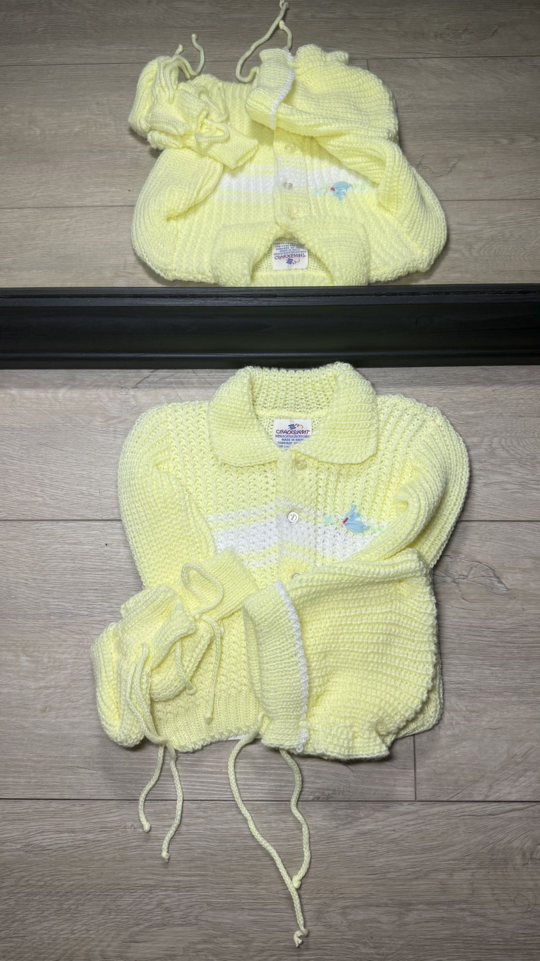 New Vintage 1970s Kids Toddlers Set Embroidered Duck Sweater Hat & Shoes