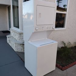 Stackable Washer And Gas Dryer 