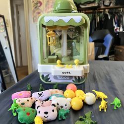 Yaboo Dinosaur Claw Machine With Toys 