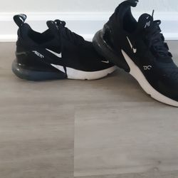 Nike SNEAKERS, EXCELLENT CONDITION, Worn Once