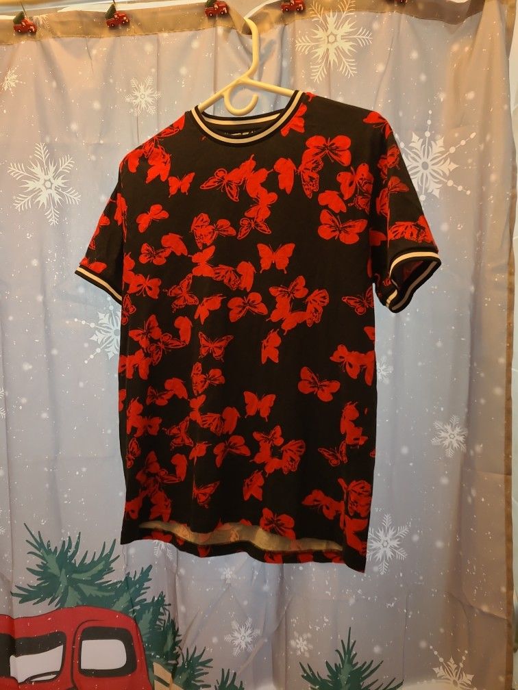 Boys T Shirts Used. Good Conditions Size M