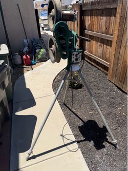 ATEC pitching machine