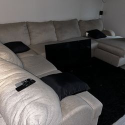 Couch, Roku Tv 43,  65inc