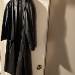 Full Length Black Leather with Detachable Fox Fur Collar 1x-2x