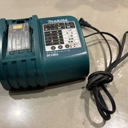 Makita Fast Charger 