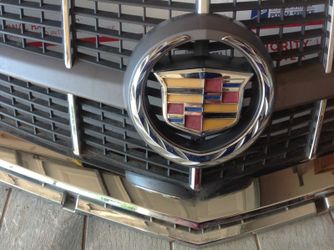 Cadillac SRX Grille Original GM a 2010-2012 CADILLAC SRX SILVER GRILLE WITH EMBLEM OEM