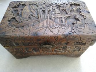 Vintage Hong Kong carved box