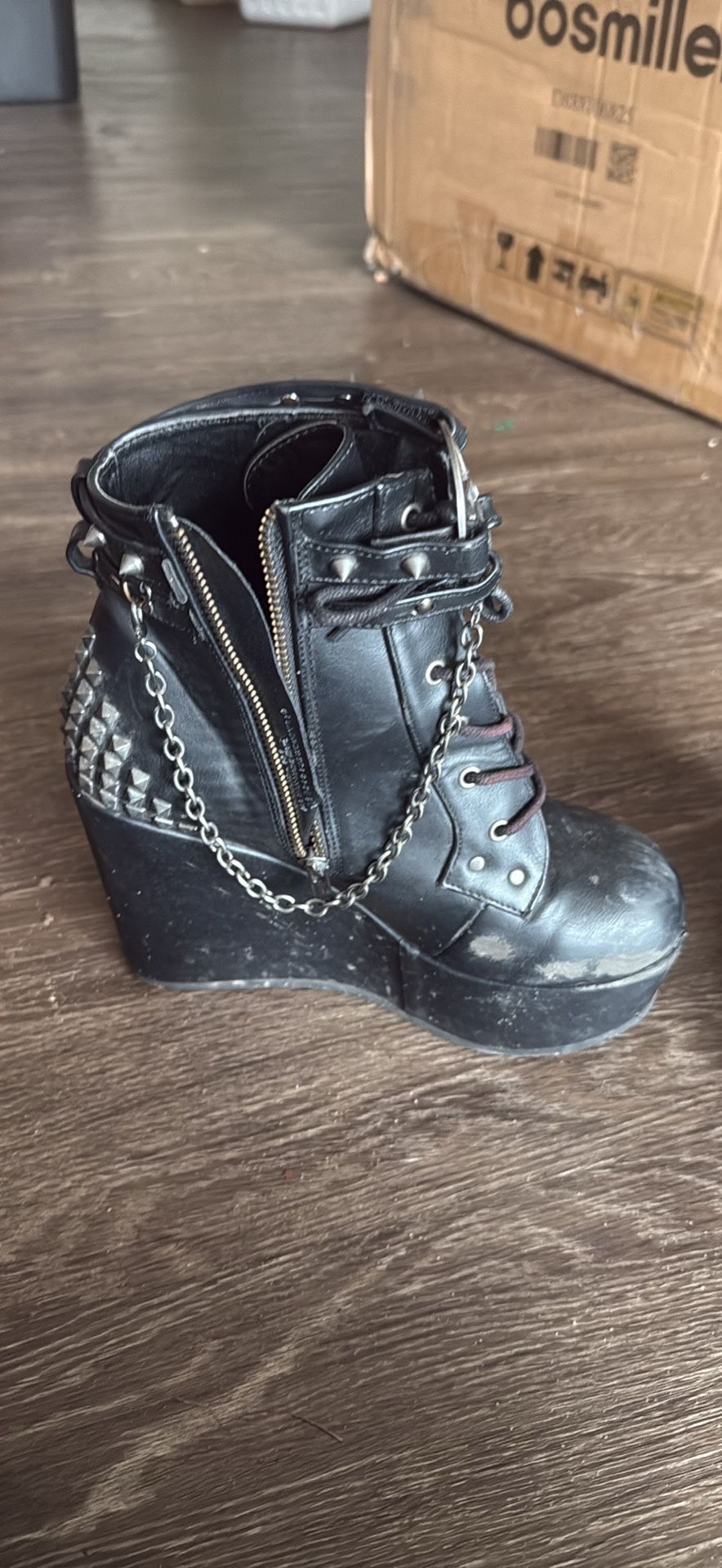 Size 9.5 High Heeled Boots