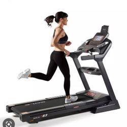 SOLE F63 treadmill