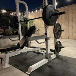 Squad Rack, Bench, And Weights Loaded💪🏼